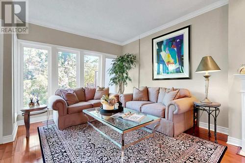 2002 John Street, Markham, ON 