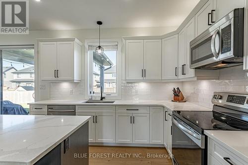 106 Spencer Avenue, Lucan Biddulph (Lucan), ON 