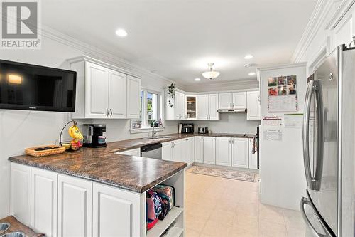 16 Hyde Park Drive, St. John'S, NL 