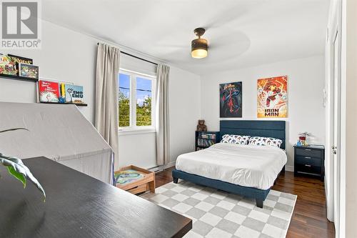 16 Hyde Park Drive, St. John'S, NL 
