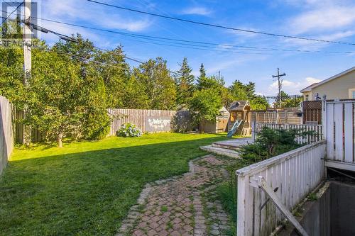 16 Hyde Park Drive, St. John'S, NL 