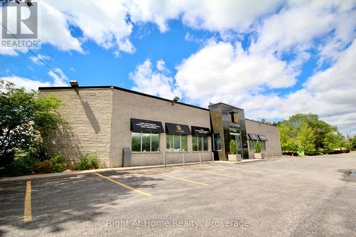 4169 King Street E, Kitchener, ON 