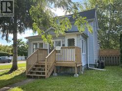64 CHETWOOD STREET St. Catharines (Western Hill), ON L2S 2A4