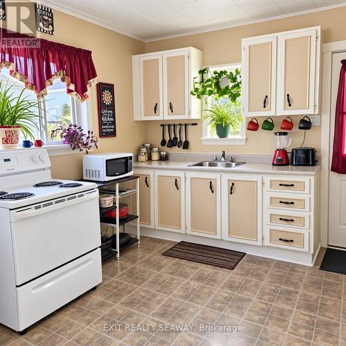 Kitchen in Main Level Unit - 603 Walton Street, Cornwall, ON 