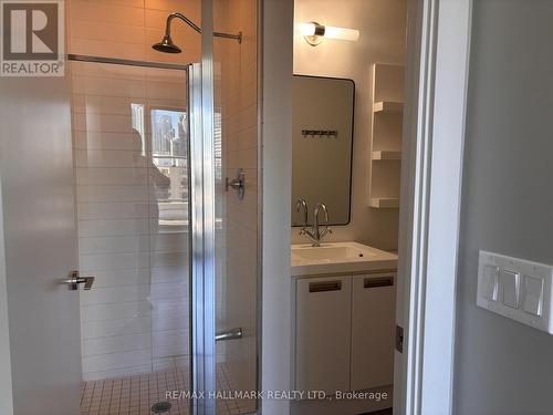 Separate Shower - 905 - 90 Stadium Road, Toronto, ON 