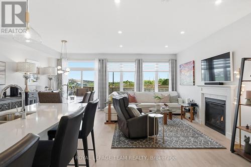 715 Maverick Crescent, Ottawa, ON 