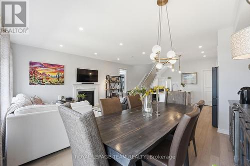 715 Maverick Crescent, Ottawa, ON 