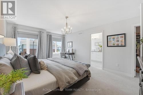 715 Maverick Crescent, Ottawa, ON 