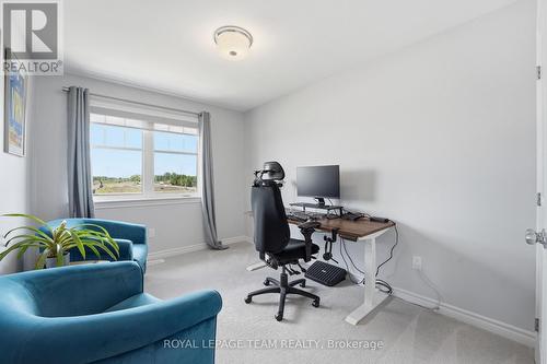 715 Maverick Crescent, Ottawa, ON 