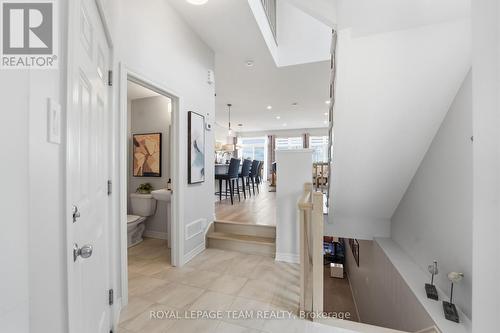 715 Maverick Crescent, Ottawa, ON 