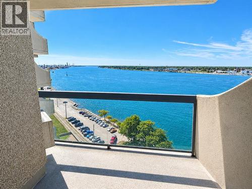 155 FRONT STREET North Unit# 1307 , Sarnia, Ontario N7T 7V5 2