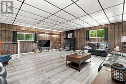 Upper Floor: Loft Area - 