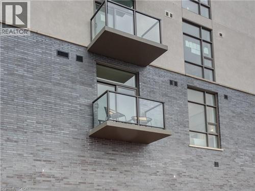 10 Mallard Trail Unit# 237, Waterdown, ON 