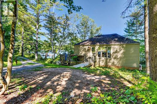 Ample Parking At The Lakehouse, Cottage & Garage - 1048 Nora Lane, Gravenhurst (Ryde), ON 