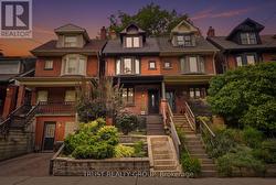 298 GARDEN AVENUE Toronto, ON M6R 1J6