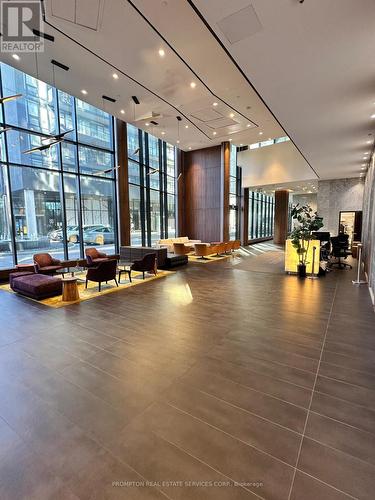 1912 - 80 QUEENS WHARF ROAD , Toronto, Ontario M5V 0J3 2