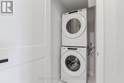 Ensuite Laundry - 