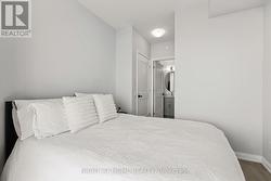 Primary Bedroom with Walk in Closet/Ensuite Bath - 