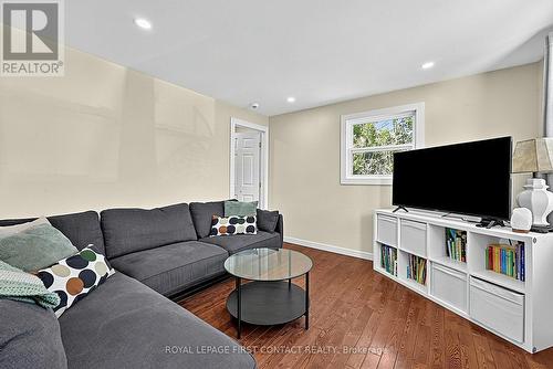 196 Paradise Avenue, Tay, ON 