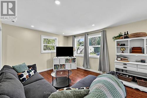 196 Paradise Avenue, Tay, ON 