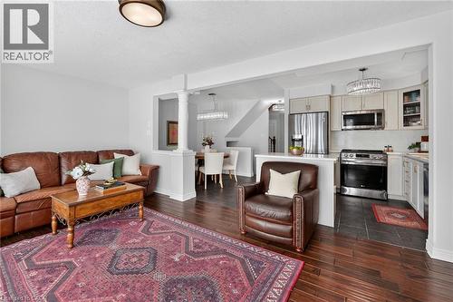 69 Sumner Crescent, Grimsby, ON 