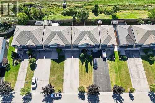 69 Sumner Crescent, Grimsby, ON 