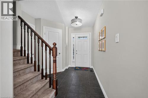 69 Sumner Crescent, Grimsby, ON 