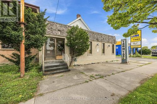 148 Vidal Street N, Sarnia, ON 