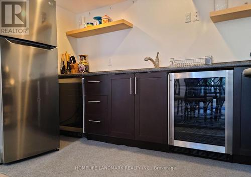 90 MARSDEN COURT , Newmarket, Ontario L3Y 7P5 4