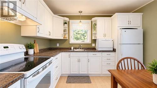 2247 Bay Estates, Nemi, ON 