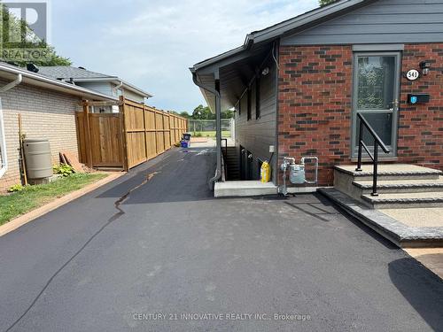 UPPER - 541 CHAMBERLAIN ROAD , Burlington, Ontario L7L 2V2 3