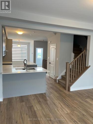 62 - 290 EQUESTRIAN WAY , Cambridge, Ontario N3H 4R6 3