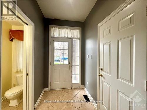 249 SADDLESMITH CIRCLE , Ottawa, Ontario K2M 2Z1 3