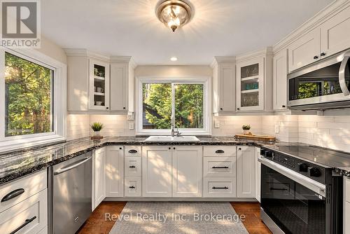 33 Greenwood Drive, Tiny, ON 