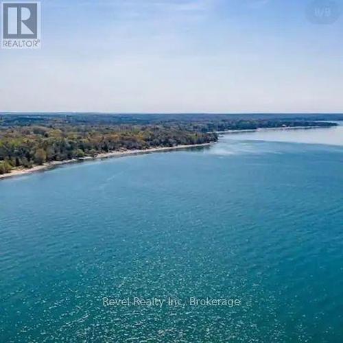 33 Greenwood Drive, Tiny, ON 