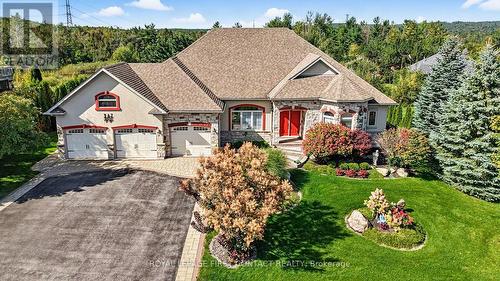 35 Wendat Trail, Springwater, ON 