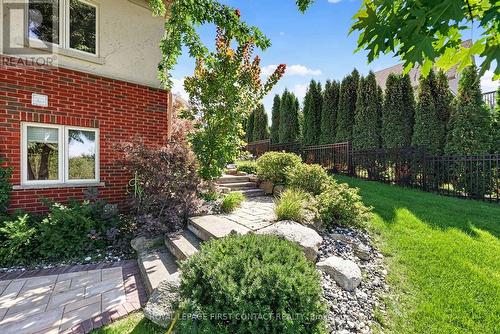 35 Wendat Trail, Springwater, ON 