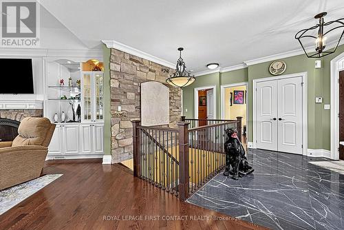35 Wendat Trail, Springwater, ON 