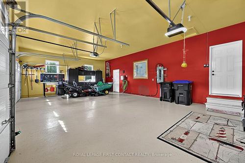 35 Wendat Trail, Springwater, ON 