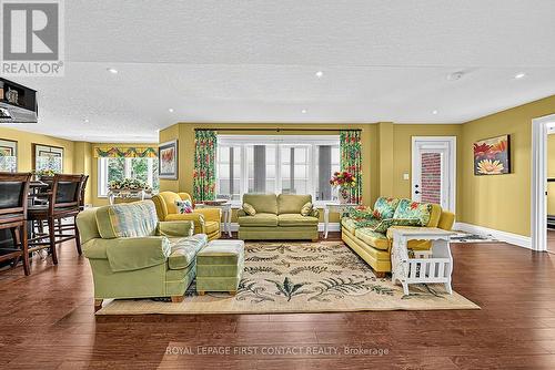 35 Wendat Trail, Springwater, ON 