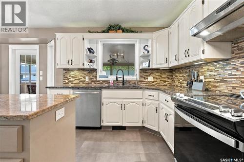 1716 Clive Bay E, Regina, SK 