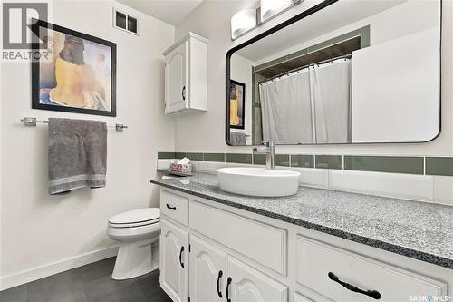 1716 Clive Bay E, Regina, SK 