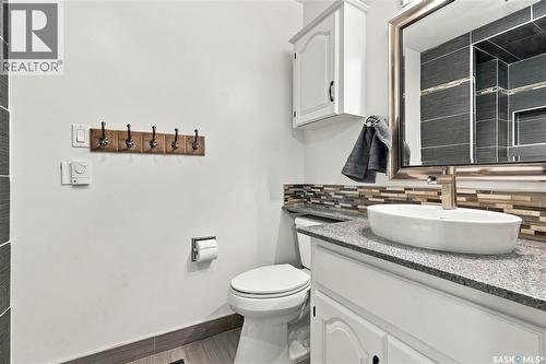 1716 Clive Bay E, Regina, SK 
