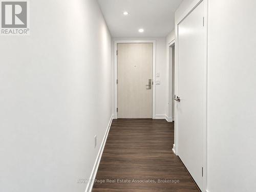 PH2408 - 30 SAMUEL WOOD WAY , Toronto, Ontario M9B 0C9 2