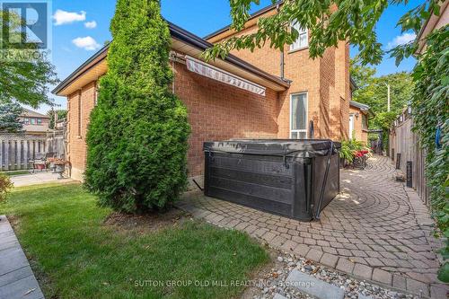 152 Glenn Hawthorne Boulevard, Mississauga, ON 