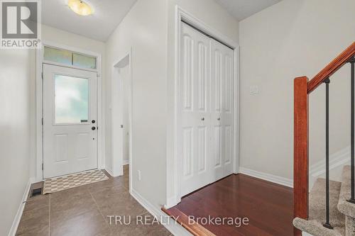 Foyer - 641 Sunburst Street, Ottawa, ON 