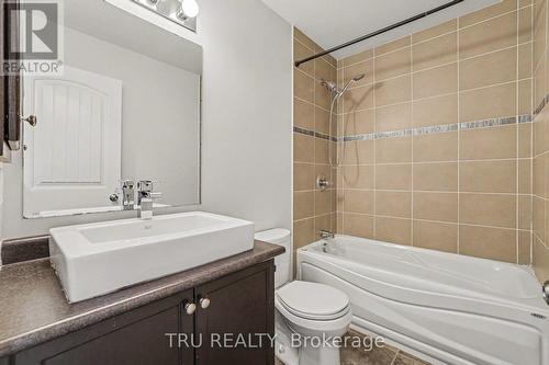 Full Bath - 641 Sunburst Street, Ottawa, ON 