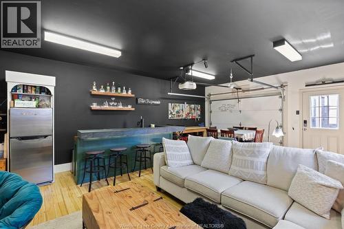 1734 Westcott, Windsor, ON 