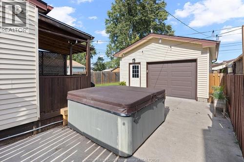 1734 Westcott, Windsor, ON 
