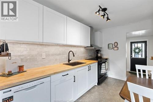 1734 Westcott, Windsor, ON 